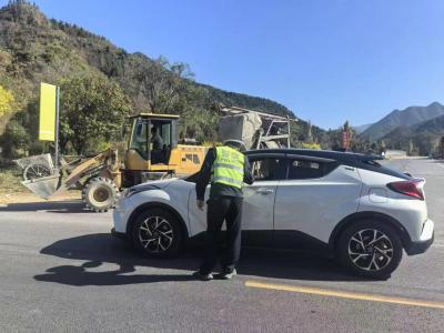 崇阳县高枧乡开展交通安全整治 守护群众出行平安