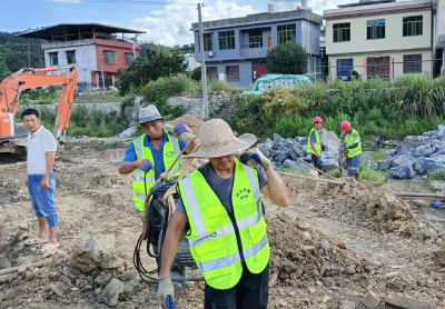 崇阳县石城镇：一渠清水润田畴