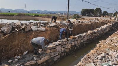 乡村“换装”中！崇阳县石城镇农村综合改革重点村建设项目火热推进