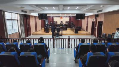 咸宁崇阳：把法治课堂“搬”进审判庭