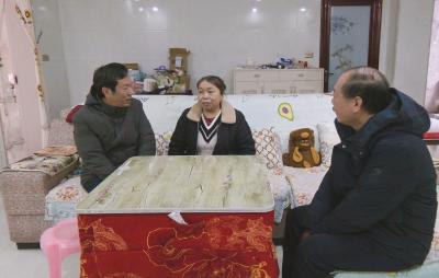 暖心“六件套”送上门！咸宁市总工会赴崇阳开展慰问活动