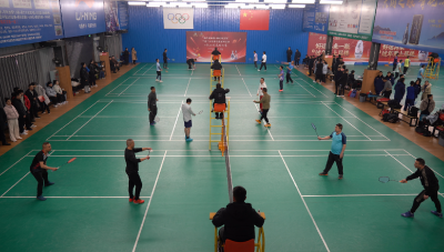 谁“羽”争锋！崇阳县职工羽毛球比赛燃情开赛