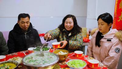 湖北崇阳：腊味飘香年味浓 舌尖乡愁唤归人