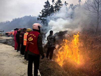 崇阳县桂花泉镇开展森林防灭火应急演练