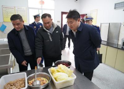 徐望调研督导农村福利院消防安全工作时强调：让每位老人过个安心年、暖心年