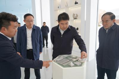 徐望深入县经济开发区调研督导企业复工复产工作：开足马力忙生产  铆足干劲抢开局