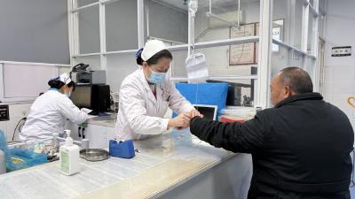 崇阳：春节“医”线守护不“歇”