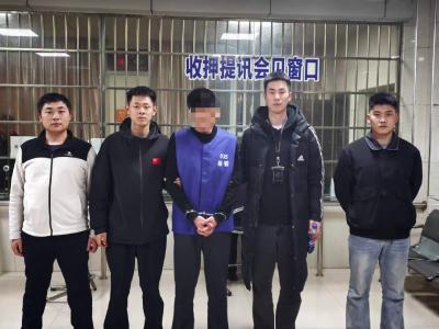 冒充公职人员招摇撞骗   崇阳警方快速破案擒骗子