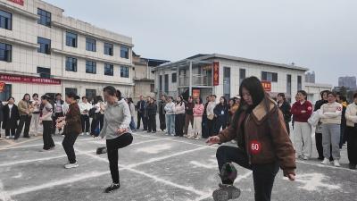 崇阳县政务服务中心：巾帼展风采  运动悦身心