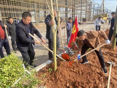 崇阳县瑞阳交投集团：践行雷锋精神  共建绿色物流