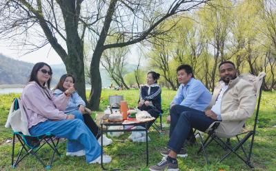 国际友人点赞崇阳山水“十里画廊”