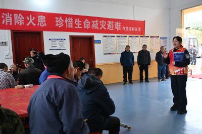 崇阳公安：青春暖夕阳  警心护安康