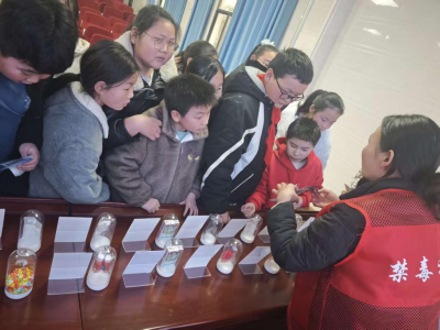 崇阳：多部门联动进校园   禁毒护航助成长