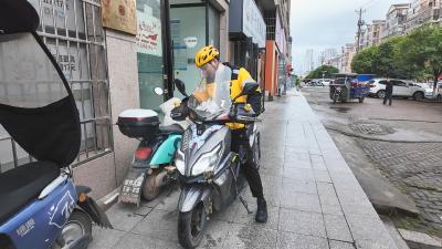 当“五一”遇见“骑士”：每一份热餐背后，都有一个奔跑的身影