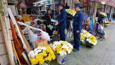 崇阳县消防救援局开展清明期间消防安全宣传活动