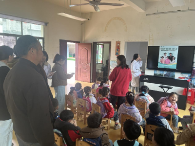 金塘镇卫生院开展“全国儿童预防接种日”宣传