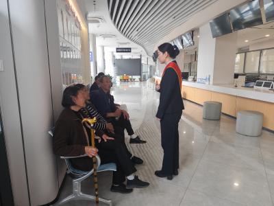 崇阳：等候区变身“预审服务区”   “桃溪帮办”服务再升级