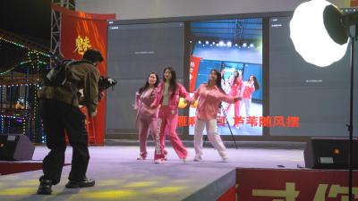 从“楚超”观赛到群众展演  崇阳城溪欢乐世界以“草根星光”打开“五一”小长假
