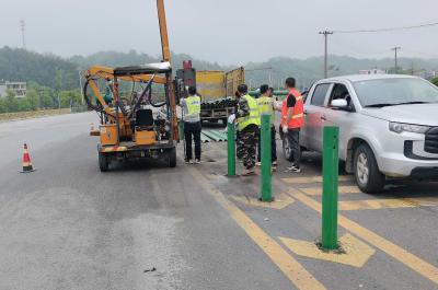 崇阳以精细化养护筑牢公路通行“安全线”