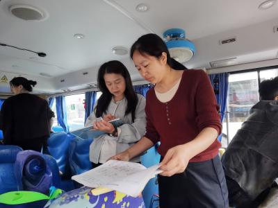 崇阳智慧校车护航学子平安出行