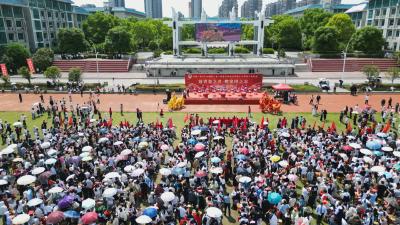 崇阳一中：你好，18岁！