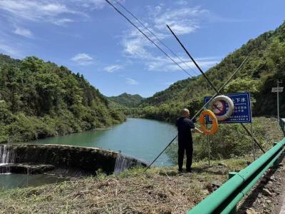 崇阳县金塘镇开展防溺水宣传 筑牢安全防护网