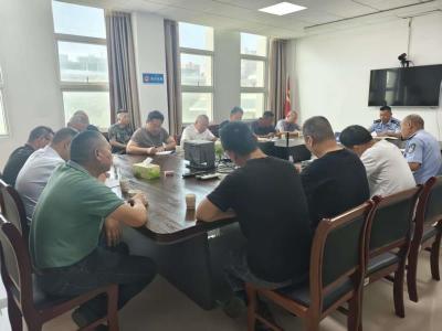 拧紧客运“安全阀”！崇阳交管大队约谈5家客运企业