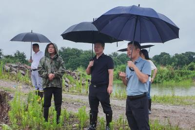 石城镇闻汛而动   筑牢防汛安全防线