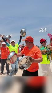 来崇阳，感受最接地气的端午狂欢！ 崇阳群众自备“家伙什儿”，锅碗瓢盆敲出端午最强音🥣🥁