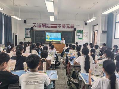护航安全“童”行  崇阳县石城镇开展校园防溺水急救知识培训
