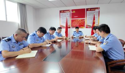 跨省追缉！崇阳公安成功破获假冒品牌饮料案，为企业挽损12万元