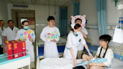 医路相伴 暖护童心  崇阳县中医院骨伤科为住院儿童送上别样祝福