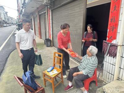 崇阳县白霓镇：普法零距离   法治润人心