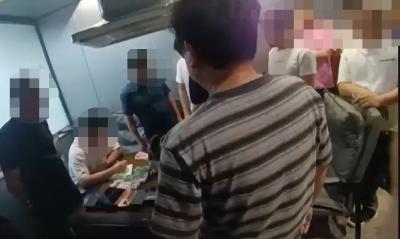 披着“娱乐”外衣的赌局——崇阳警方查处一电竞酒店聚赌案