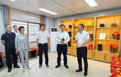 省总工会副主席冯家欣来崇阳县调研   以工会力量赋能现代农业提质增效