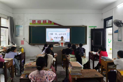 崇阳县高枧乡：手捧一书心行万里  书香滋养少年成长