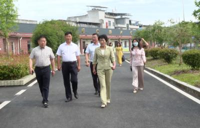 市人大常委会调研组赴崇阳县调研义务教育优质均衡发展工作