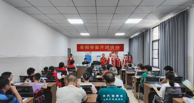 安全不“放假”！崇阳县十字街社区开展“平安家书进万家”安全第一课