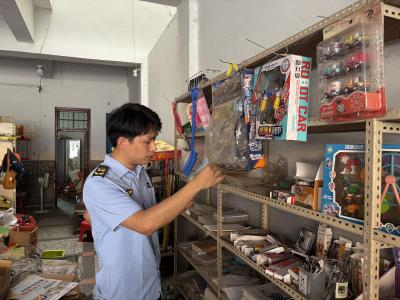 崇阳县港口乡开展暑期“扫黄打非”专项行动
