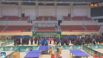 V视丨咸宁市第十四届职工乒乓球锦标赛在通山举行