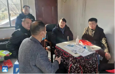 【众志成城抗冰雪】九管会：齐心协力除冰雪  汗水融化暖人心
