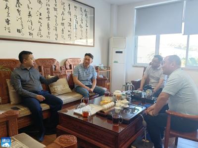 刘子恒走访衢州市湖北商会