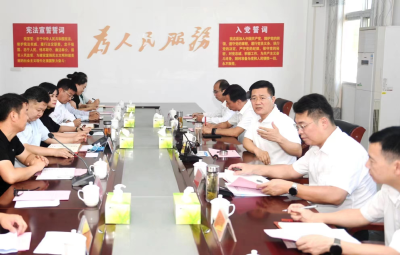 V视 | 市委书记孟祥伟到通山开展教师节走访慰问活动：把孩子和老师的事放在心坎上 用情用力办好人民满意的教育