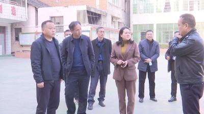 V视丨县领导调研春节期间城区交通秩序和安全工作