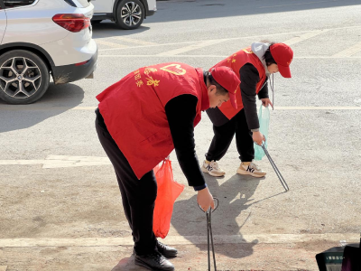 厦铺镇：群众拿起帚 干部弯下腰 齐心扮靓美丽家园