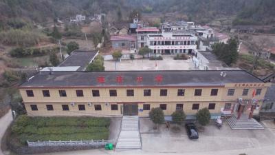 【“一下三民”实践活动·共同缔造】V视丨杨芳林乡遂庄村：提升改建硬件设施 “共同缔造”美丽校园