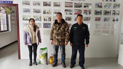 厦铺镇：新春慰问暖人心 平安关爱在行动
