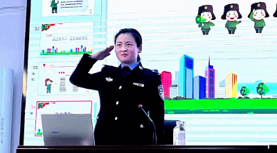 共青团通山县委在县职教中心团校开展“雷锋榜样进校园”活动