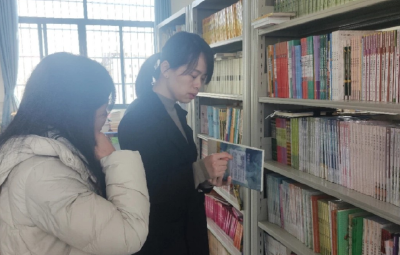 共青团通山县委：“希望图书室”捐献图书1400册