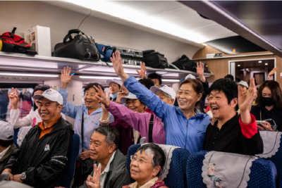 走，坐着火车去老挝→